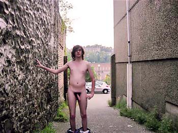 joef_84_alley_pantsdown