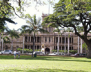 iolanipalace2.jpg